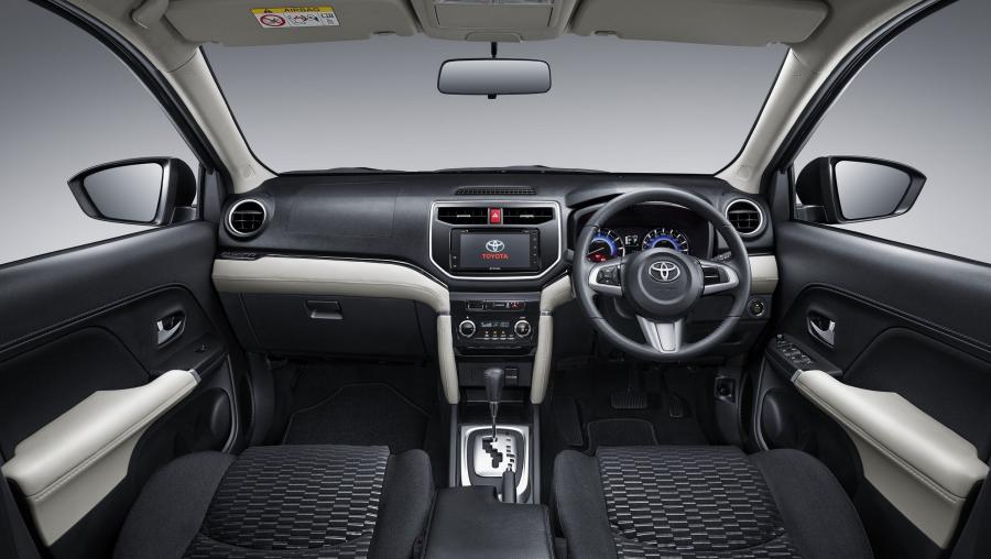 Торпедо Toyota Rush TRD Sportivo 2017 года  (фото 3 из 3)